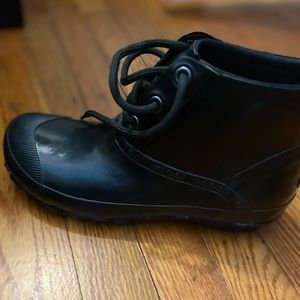 Bogs NWT size 9 rain boot!  Adorable for the fall!